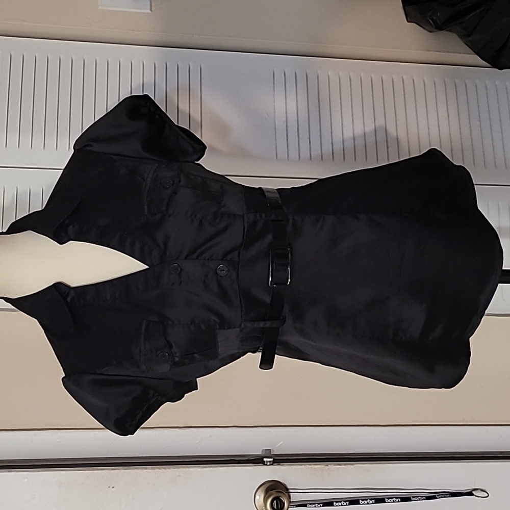 Faux silk, Size Jr's M, Black shirt with 2 front pockets & belt, zips on side